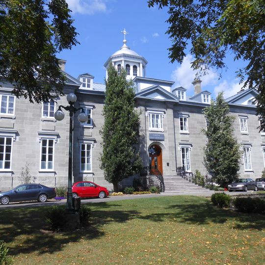 École secondaire Saint-Sacrement