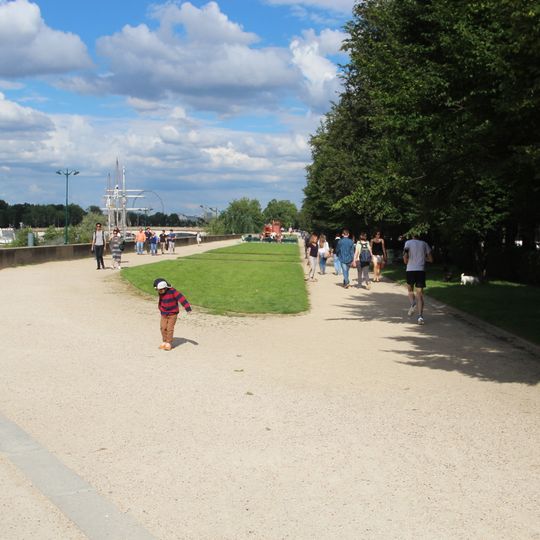 Esplanade Habib-Bourguiba