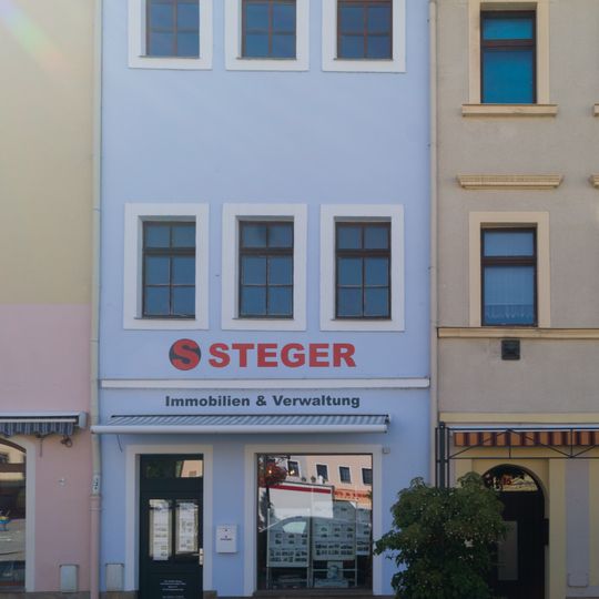 Wohnhaus in geschlossener Bebauung Markt 13