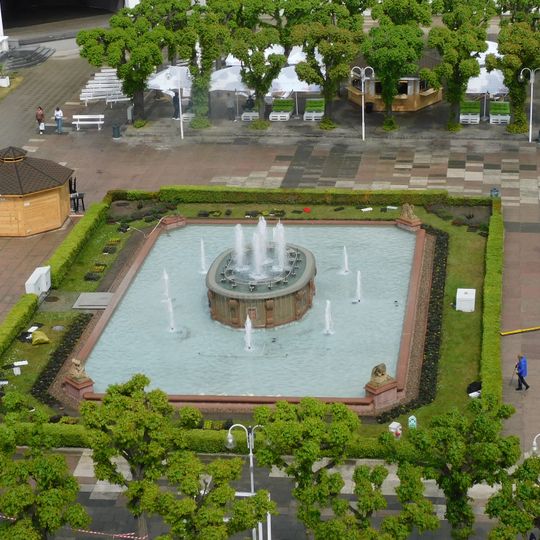 Fontanna na skwerze Kuracyjnym