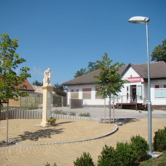 Socha Zarmútený Kristus, socha