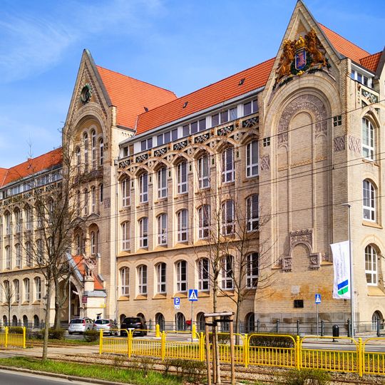 Budynek przy ul. Generała Władysława Sikorskiego 37 w Szczecinie