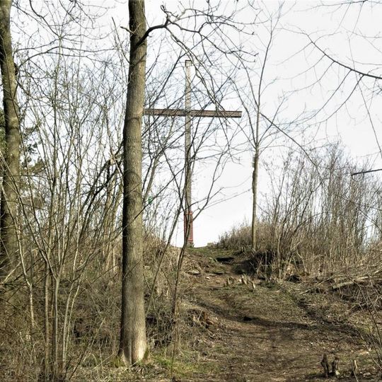 Kříž na vrcholu vrchu Nevděk