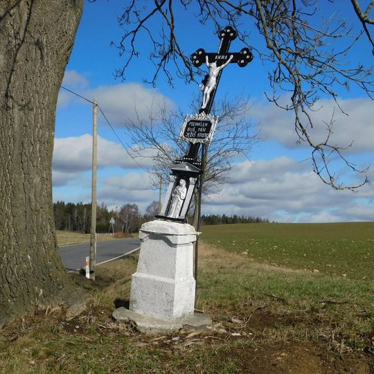 Kříž u silnice severně od Starých Práchňan
