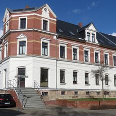 Doppelmietshaus (mit Eichendorffstraße 19) in Ecklage, mit Vorgarten Lichtenauer Straße 18