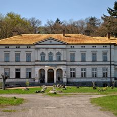Palace in Bienice