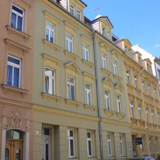Wohnhaus Lotzestraße 6