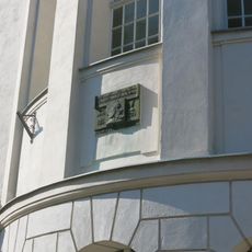 Pamětní deska Jana Husa na evangelickém kostele v Roudnici nad Labem