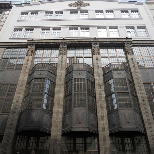 Wohn- und Geschäftshaus