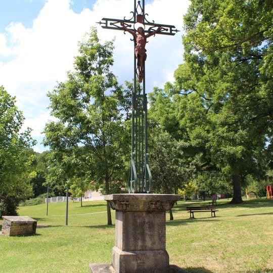 Croix de l'église de Sennecé-lès-Mâcon