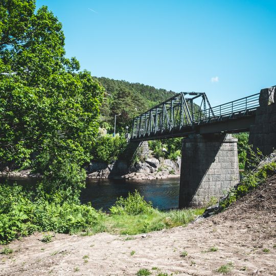 Skjævesland bridge