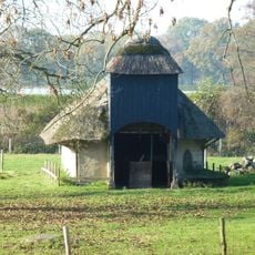 Croy: Schaapskooi met duiventil