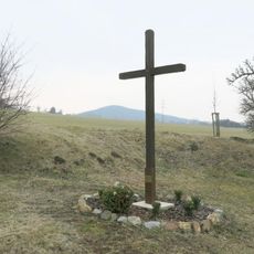 Kříž na západním okraji Razic
