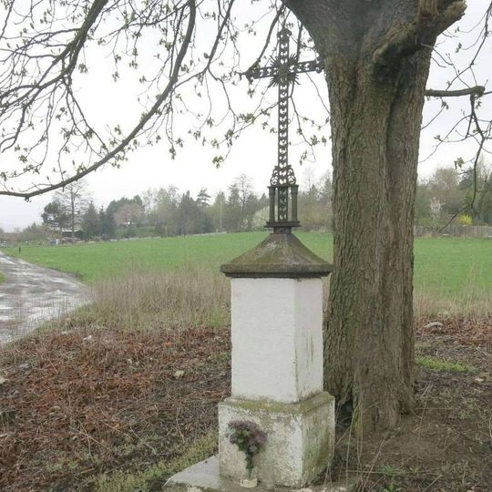 Kříž v Polní ulici ve Skoroticích
