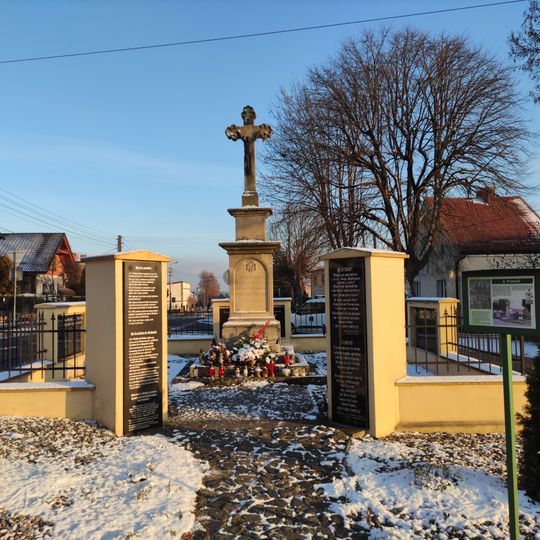 Krzyż - pomnik poległym na wojnie