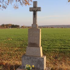 Kříž západně od Myslibořic