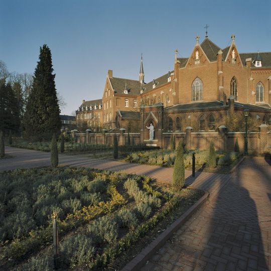 Heilig Hartklooster: main building