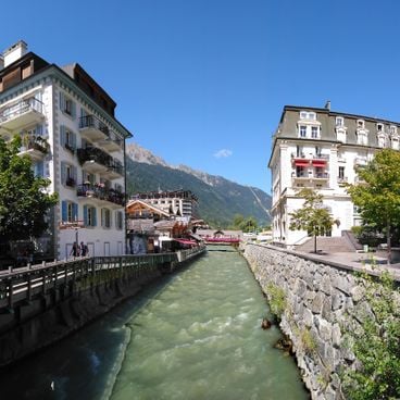 Francuskie zimowe miejsca w miastach i przyrodzie