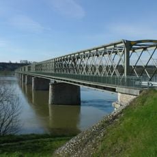 Varennes-Montsoreau Bridge