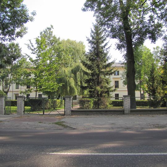 Zespół szkolny, ob. LO