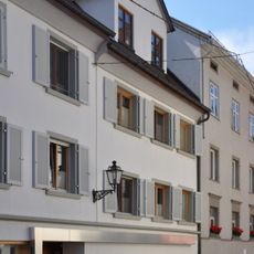 Wohn- und Geschäftshaus