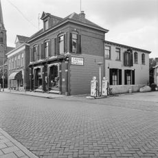 Emmastraat 10, Velp
