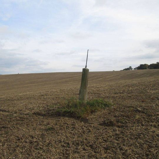 Kříž v poli severně od Tlumačova ten severozápadní