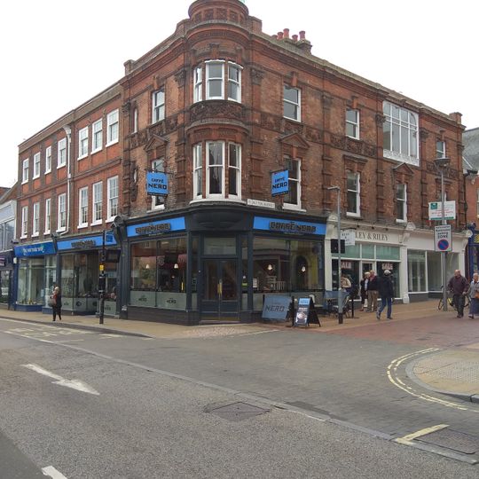 20 And 20A, Upper Brook Street