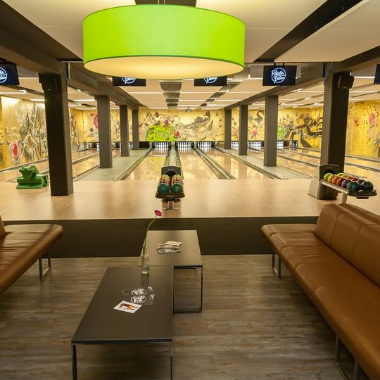 Bowling RhinOr Palace