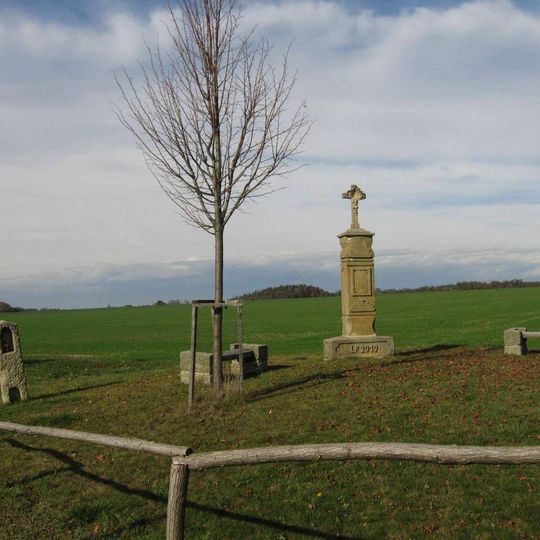 Boží muka na křižovatce silnic západně od Šemanovic