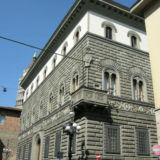 Palazzo della Cassa di Risparmio di Pistoia e Pescia