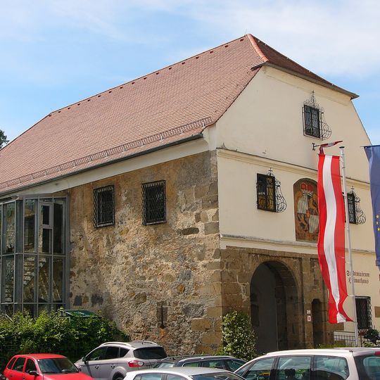 Ehem. äußeres Burgtor, sog. Schlossstöckl, Städtisches Museum/Heimathaus
