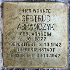 Stolperstein en memoria de Gertrud Abramczyk