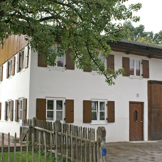 Hauptstraße 33