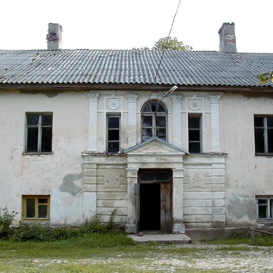 Jaundome Manor