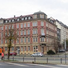Mietshaus (zwei Hausnummern) in Ecklage Zwickauer Straße 70; 72