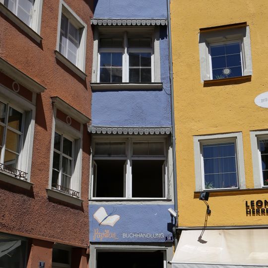 Wohn- und Geschäftshaus