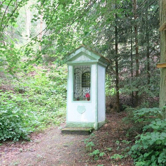 Kaplička  svatého Huberta u silnice do Kamenice