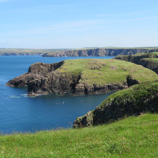 Ynys-y-Castell, Abercastle