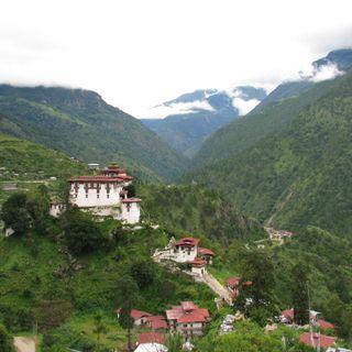 Lhuentse Dzong