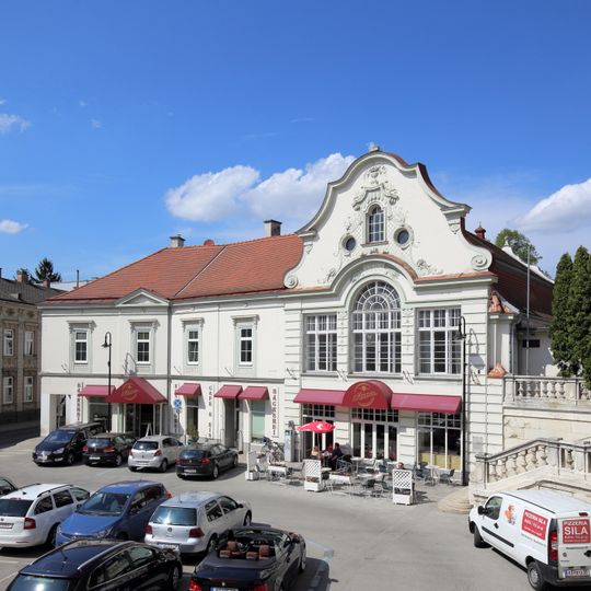 Wohn- und Geschäftshaus, ehem. Kirchenmühle