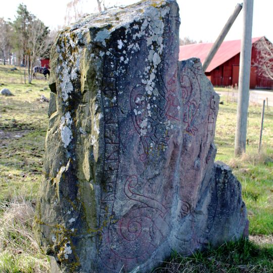 Uppland Runic Inscription 428