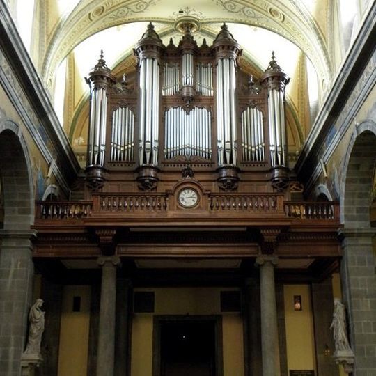 Orgue de tribune de l'église Sainte-Croix de Saint-Malo