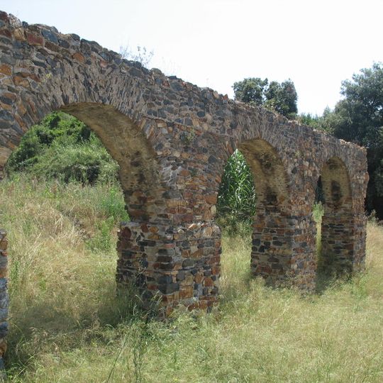 Aqüeducte de Pineda