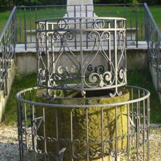 Kašna u Valdštejnovy sochy v Lázních Libverda