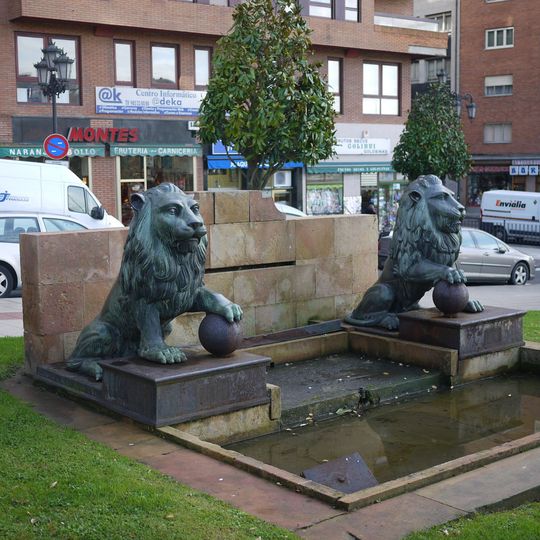 Leones de la Plaza de Castilla