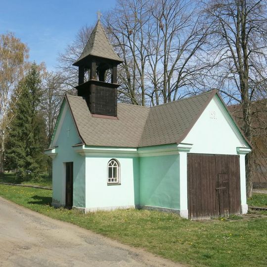 Kaple na návsi v Janovicích