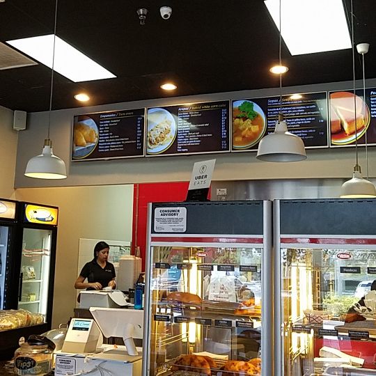 La Crema Food and Grill
