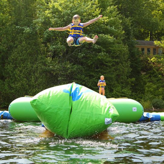 AQUAJUMP