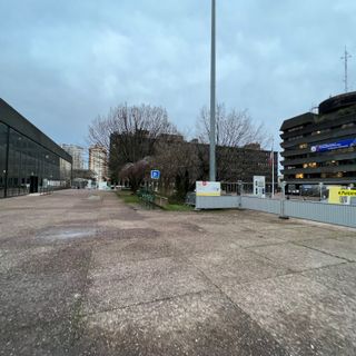 Esplanade Jean-Moulin